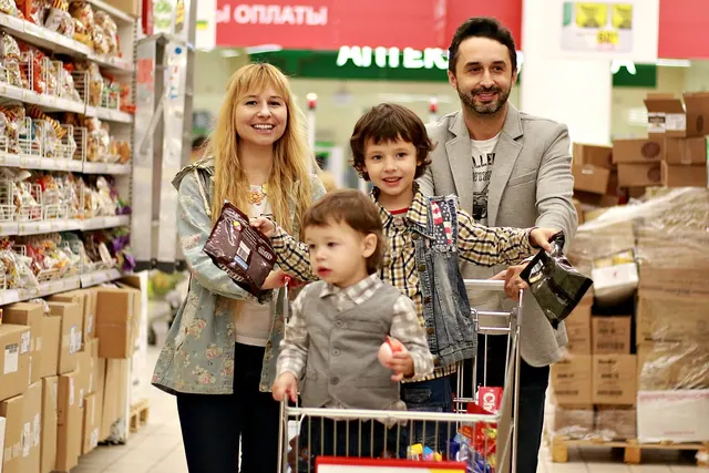 shop, supermarket, grocery cart, family, family budget, shopping, purchase, products, the sale, shopping center, trolley in supermarket, nutrition, supermarket,