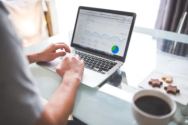 analytics, charts, graphics, marketing, traffic, seo, macbook, laptop, typing, working, technology, analytics, analytics, seo, seo, seo, seo, seo. Which Edinburgh and Glasgow firms handle retail media measurement?