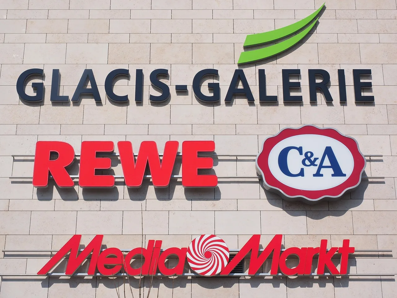 advertising, advertising signs, advertisement, rewe, c a, media market, glacis gallery, new-ulm, rewe, rewe, rewe, rewe, rewe